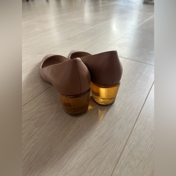 Stuart Weitzman Mid Heel Pumps - Picture 2 of 4